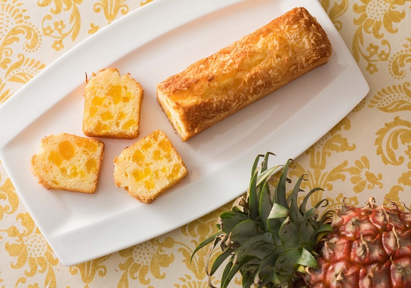 P[N AiiXRRPound Cake, Pineapples and Coconuts