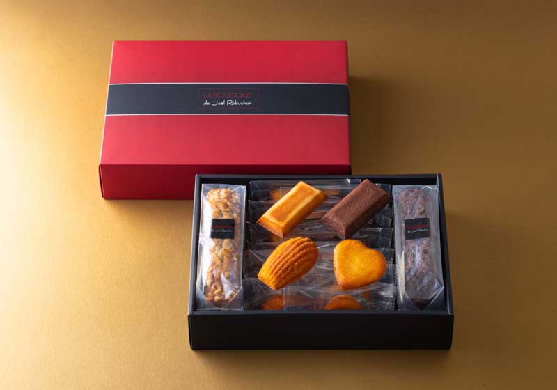 (AM[)@ RNV`vl@JtF` R La Collection`Praline Cafe`@